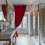 Affittacamere Corte Realdi Piazza Castello 4*